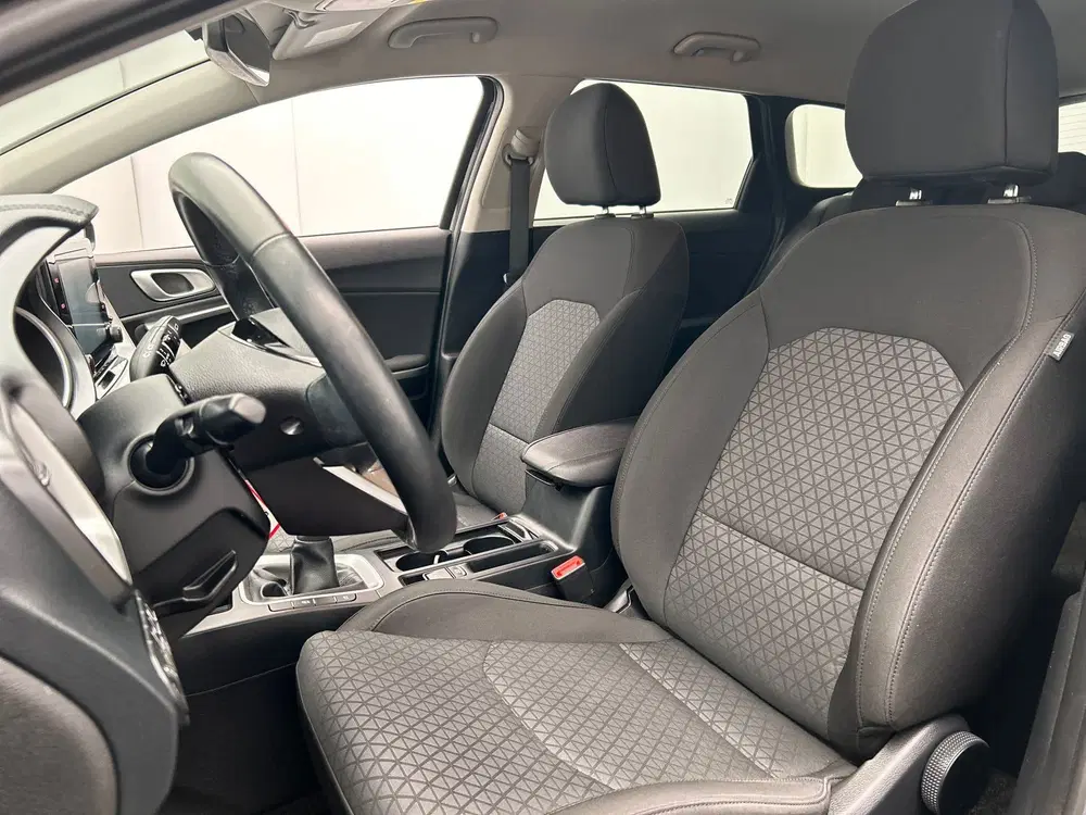 Kia Ceed 1.0 T-GDi DynamicLine Apple-Carplay Gro uit 2024, foto 2