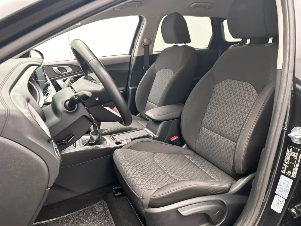 Kia Ceed 1.0 T-GDi uit 2023, foto 7