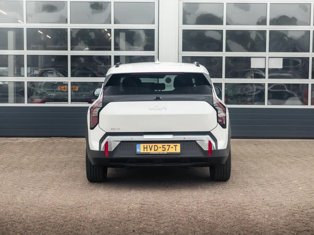 Kia EV3 Plus Advanced 81.4 kWh l DIRECT LEVERBAAR uit 2025, foto 2