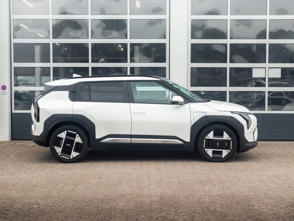Kia EV3 Plus Advanced 81.4 kWh l DIRECT LEVERBAAR uit 2025, foto 3