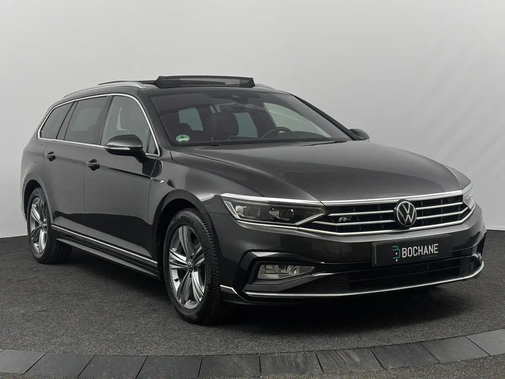 Volkswagen Passat Variant 1.5 TSI 150pk DSG R-Line Business uit 2021, foto 5