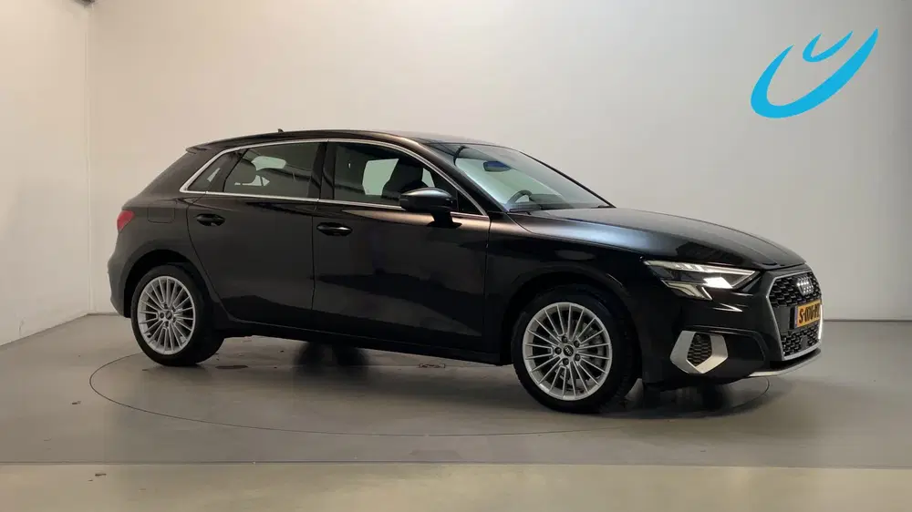 Audi A3 30 TFSI Advanced Edition Stoelverwarming N uit 2023