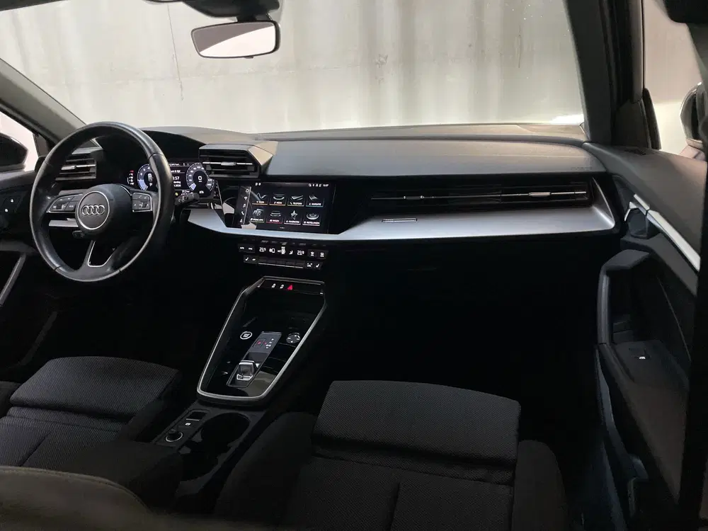 Audi A3 30 TFSI Advanced Edition Stoelverwarming N uit 2023, foto 2