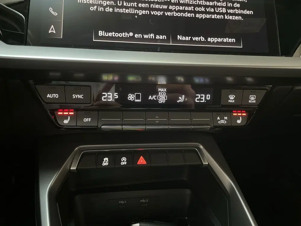 Audi A3 30 TFSI Advanced Edition Stoelverwarming N uit 2023, foto 20