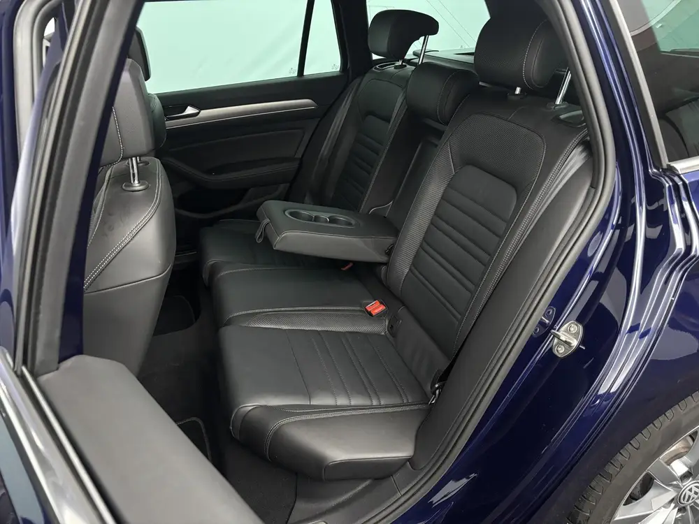 Volkswagen Passat Variant 1.5 TSI 150pk DSG R-Line Business uit 2019, foto 10