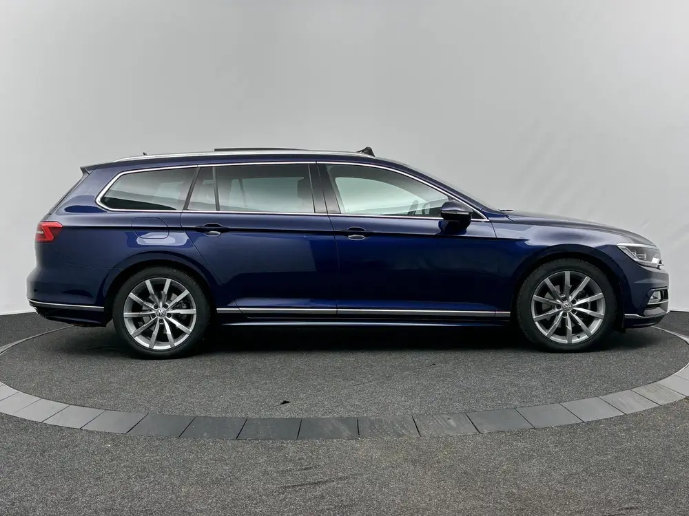 Volkswagen Passat Variant 1.5 TSI 150pk DSG R-Line Business uit 2019, foto 20