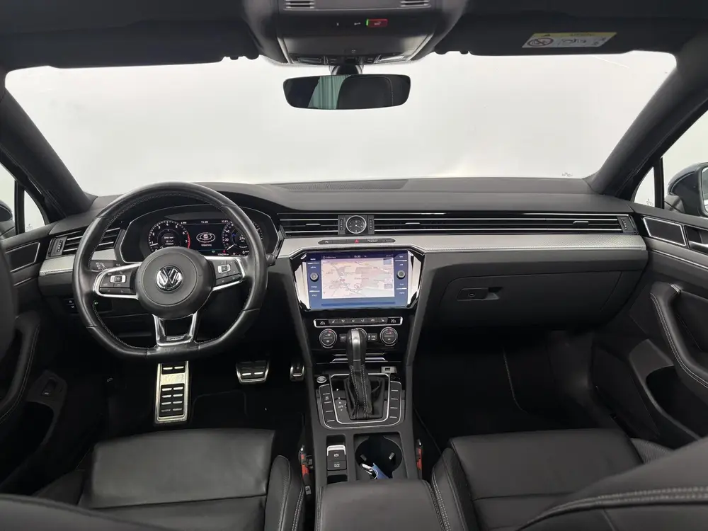 Volkswagen Passat Variant 1.5 TSI 150pk DSG R-Line Business uit 2019, foto 3