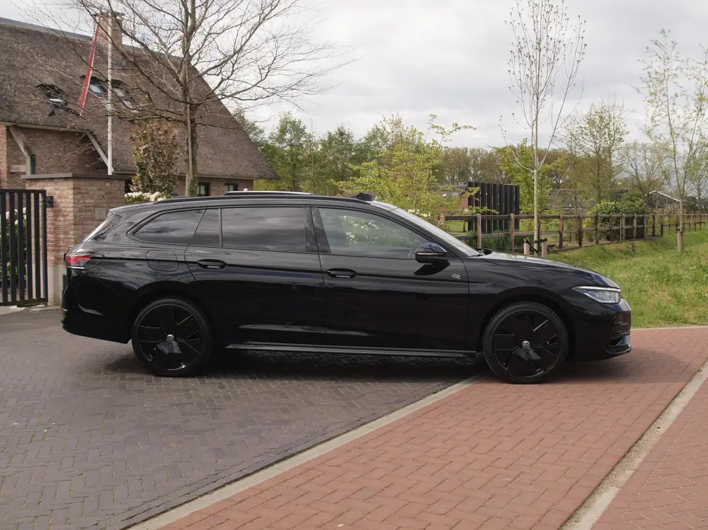 Volkswagen Passat Variant 1.5 eHybrid R-Line Edition | Panor uit 2024, foto 13