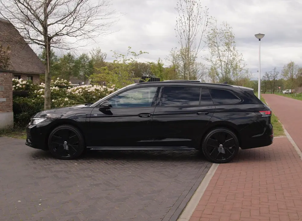 Volkswagen Passat Variant 1.5 eHybrid R-Line Edition | Panor uit 2024, foto 9