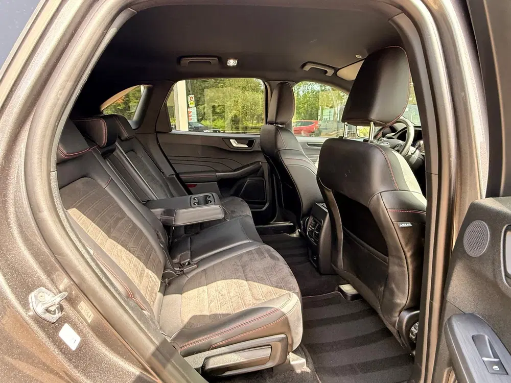 Ford Kuga 2.5 PHEV 225 ST-line X l B&O l LED l Winte uit 2022, foto 9