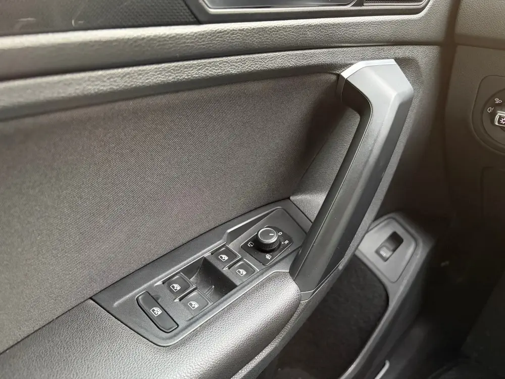 Volkswagen Tiguan 1.5 TSI 150pk DSG 2020 Zwart uit 2020, foto 13