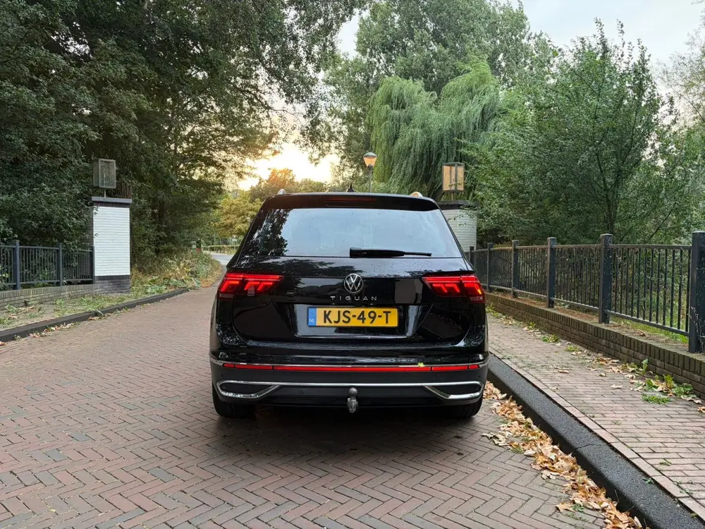 Volkswagen Tiguan 1.5 TSI 150pk DSG 2020 Zwart uit 2020, foto 6