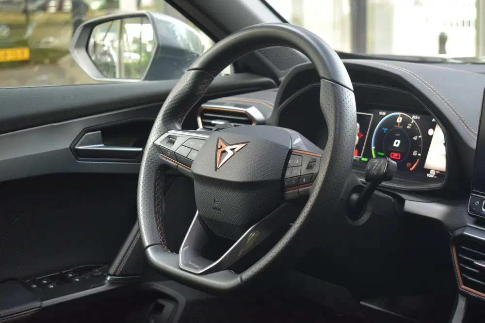 Cupra Formentor 1.4 e-Hybrid Business uit 2023, foto 13