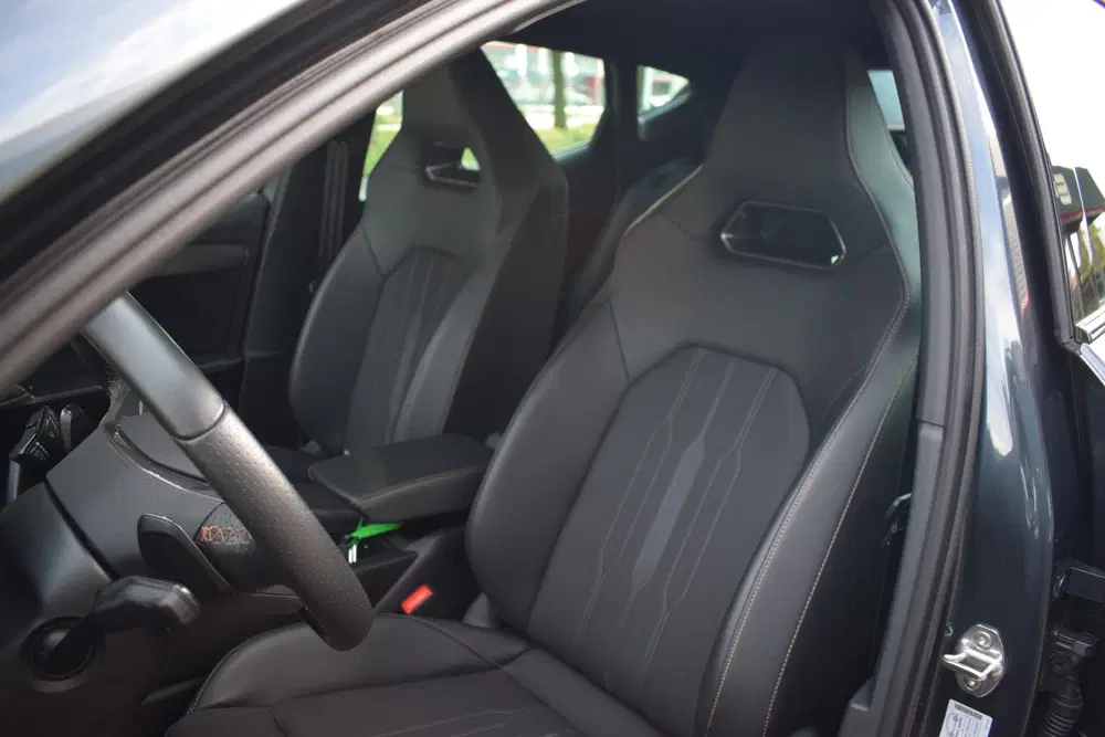 Cupra Formentor 1.4 e-Hybrid Business uit 2023, foto 3