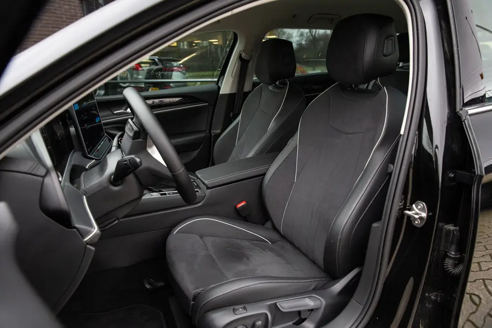 Volkswagen Passat Variant 1.5 eTSI Elegance Business , Adap. uit 2025, foto 3
