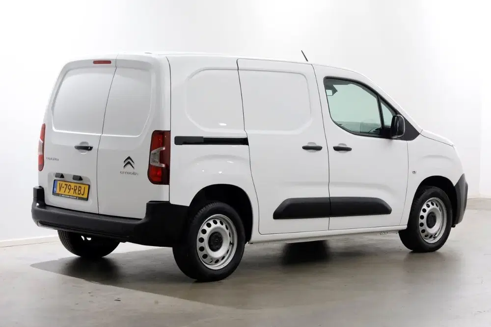 Citroën Berlingo 1.2 PureTech 110pk Benzine Automaat Airco uit 2021, foto 2