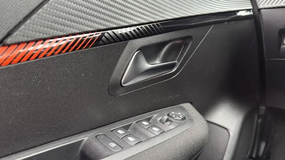 Peugeot 208 1.2 PT Style uit 2023, foto 17