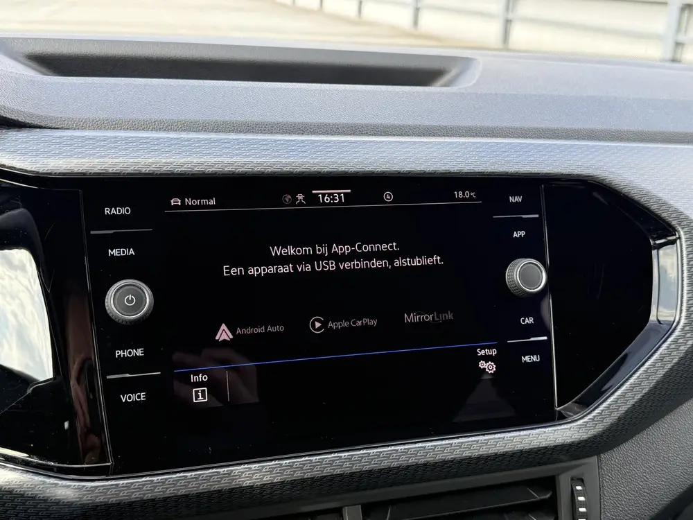 Volkswagen T-Cross 1.0 TSI R-Line | Clima | Cam | Digital Co uit 2021, foto 12