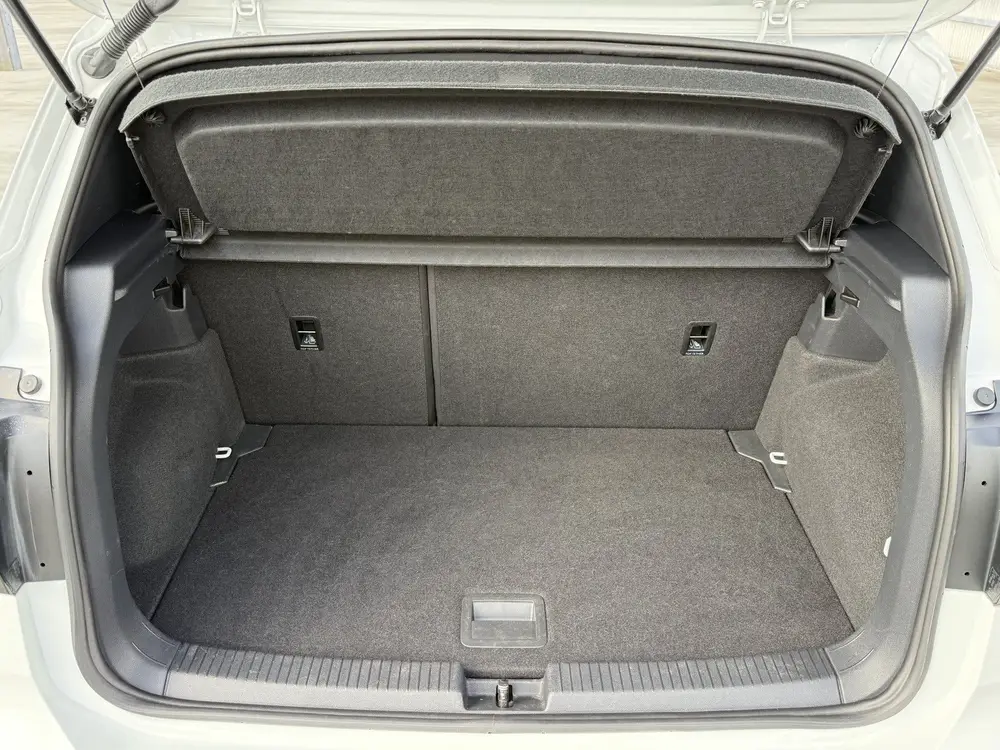 Volkswagen T-Cross 1.0 TSI R-Line | Clima | Cam | Digital Co uit 2021, foto 19