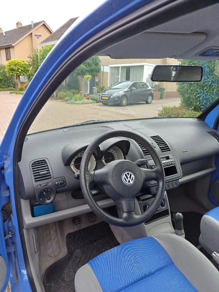 Volkswagen Tiguan LUPO Hatchback 1,4  55kw / 75pk uit 2020, foto 2