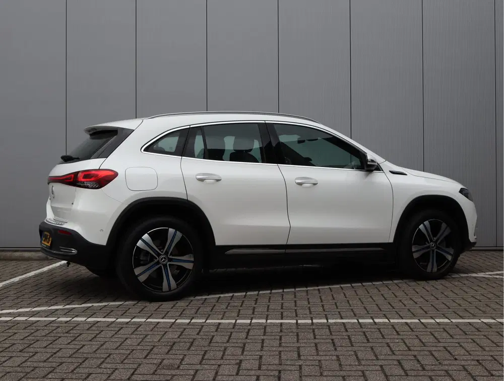 Mercedes-Benz EQA 250 67 kWh uit 2021, foto 6