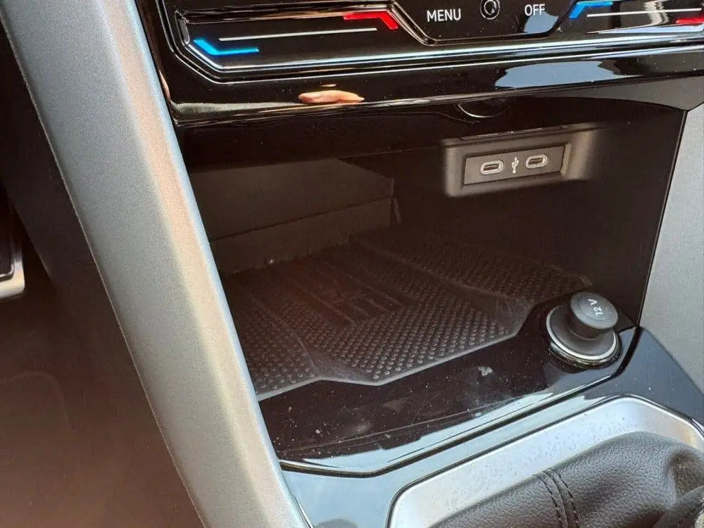 Volkswagen T-Roc TSI 115PK LIFE GOAL EDITION NAVI/CARPLAY/PD uit 2025, foto 18