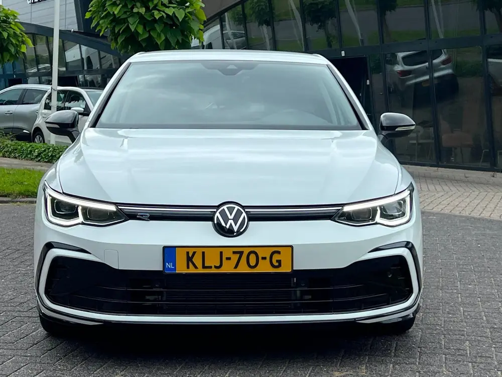 Volkswagen Golf 8 1.5 eTSI R-Line 7-DSG LED CARPLAYY uit 2022, foto 3