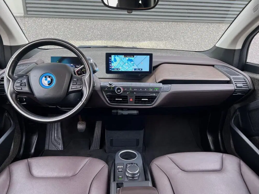 BMW i3 Executive 120Ah 42 kWh uit 2019, foto 2