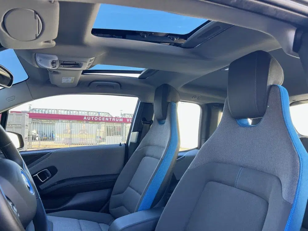 BMW i3 Executive 120Ah 42 kWh uit 2021, foto 2