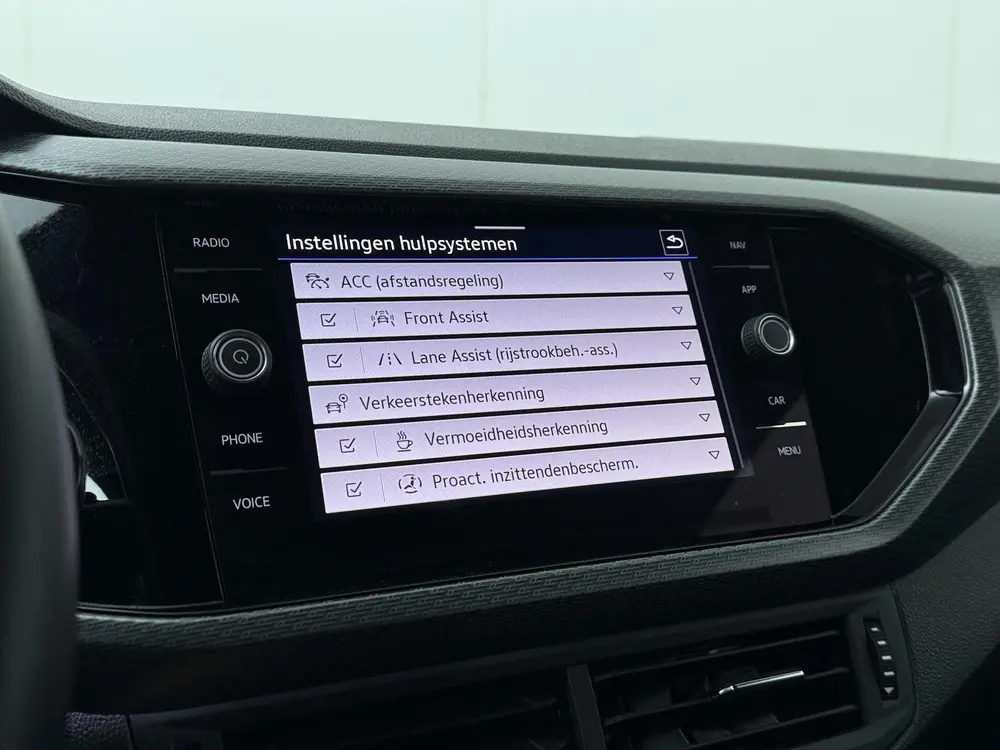 Volkswagen T-Cross 1.0 TSI R-Line | 110 PK | Automaat | Acht uit 2023, foto 17