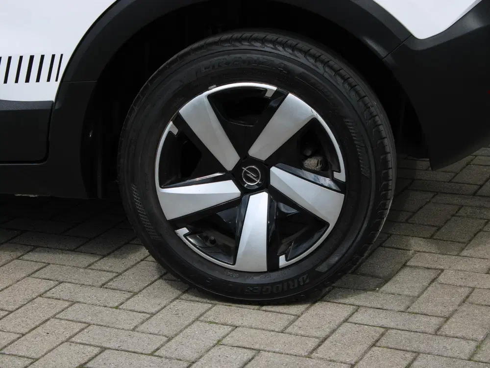 Opel Crossland 1.2 Turbo Edition uit 2022, foto 3