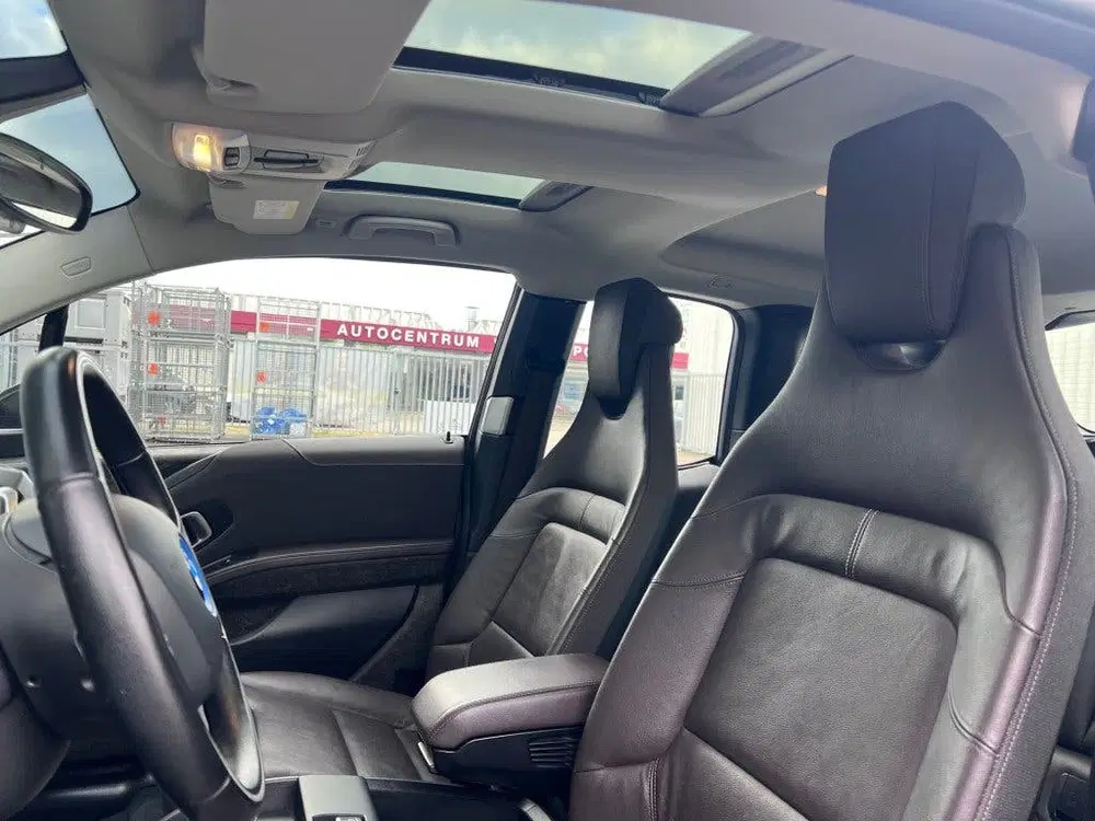 BMW i3 Executive 120Ah 42 kWh uit 2021, foto 2
