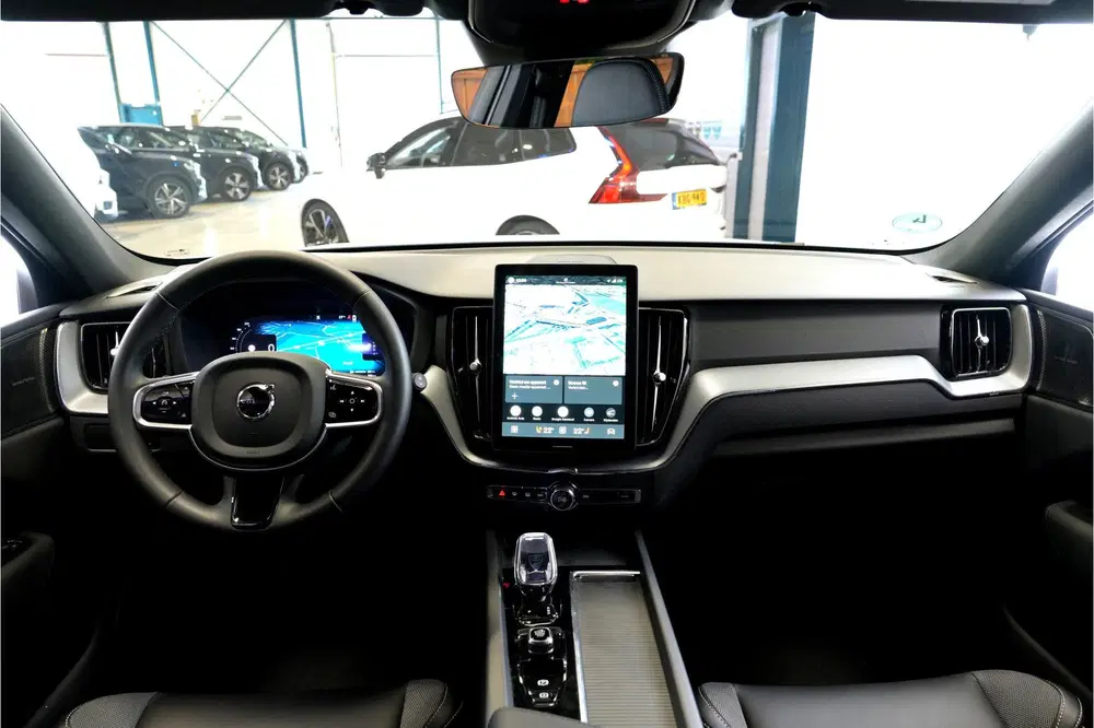 Volvo XC60 Volvo XC60 2.0 T6 AWD 293kW uit 2025, foto 2