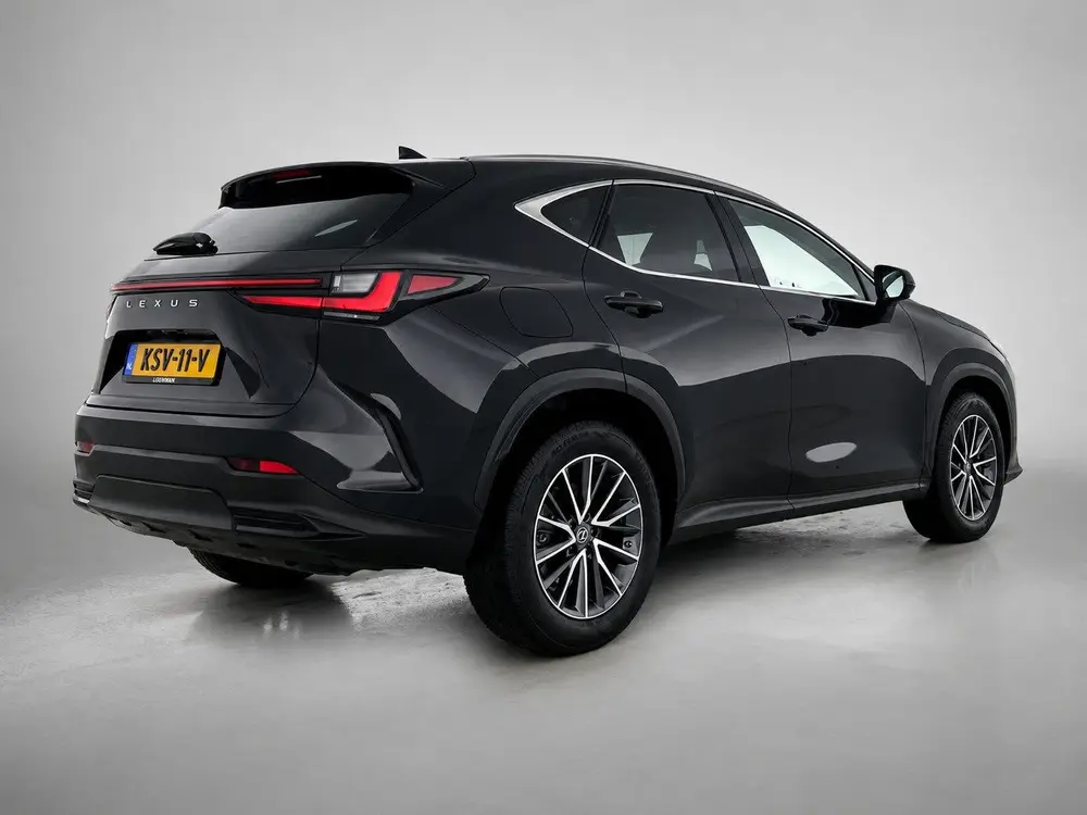 Lexus NX 450h+ AWD Luxury Line | Trekhaak 1.500 kg | Stoelve uit 2023, foto 2
