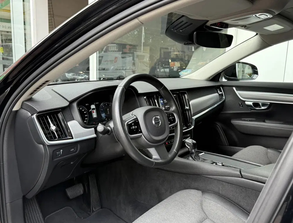 Volvo V90 2.0 T4 Momentum Pro uit 2020, foto 17