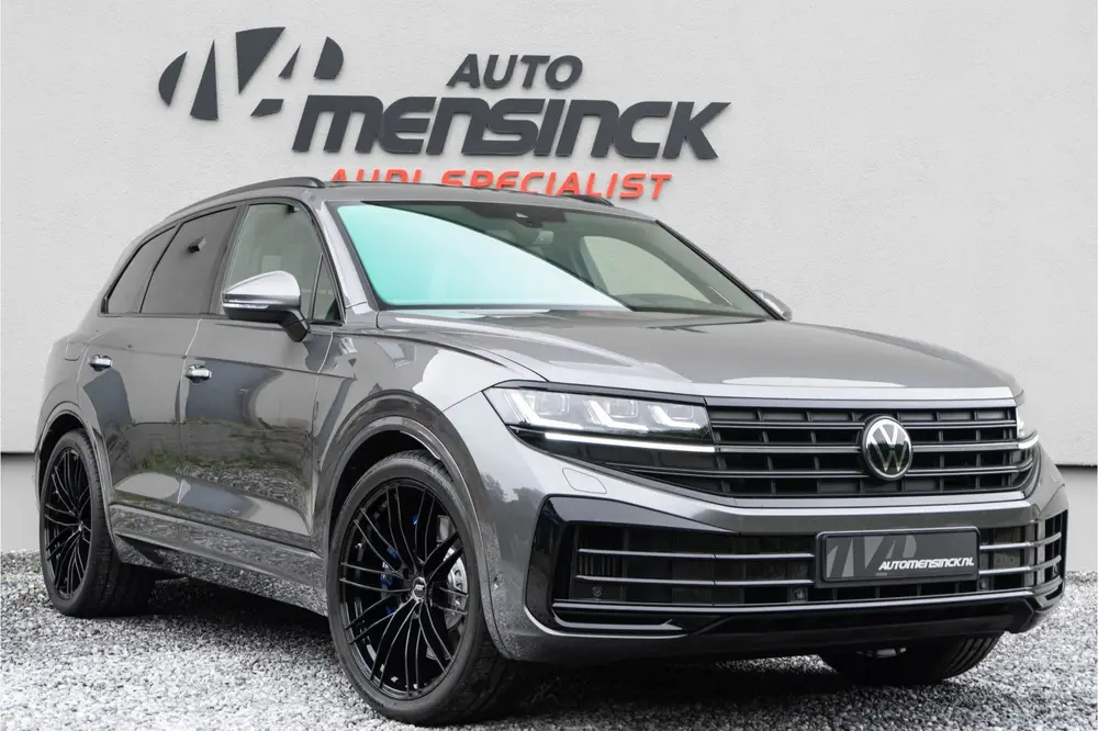 Volkswagen Touareg 3.0 TSI eHybrid 4MOTION / Panoramadak/ 22 uit 2023