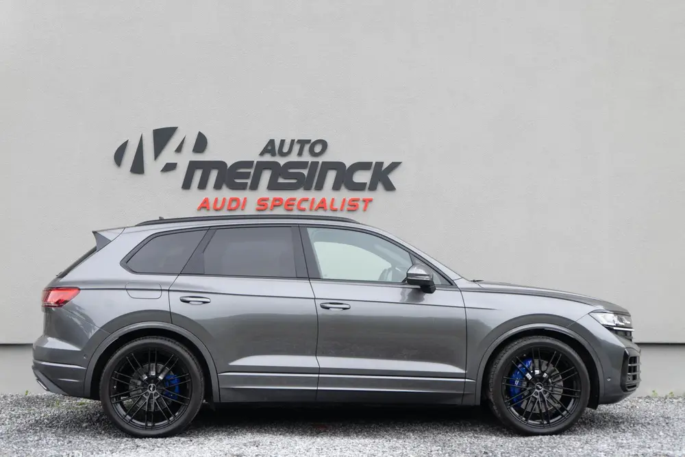 Volkswagen Touareg 3.0 TSI eHybrid 4MOTION / Panoramadak/ 22 uit 2023, foto 2