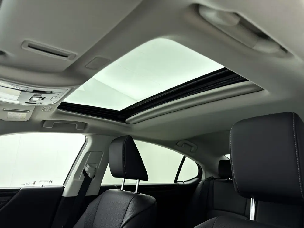Lexus ES 300h Business Line uit 2024, foto 12