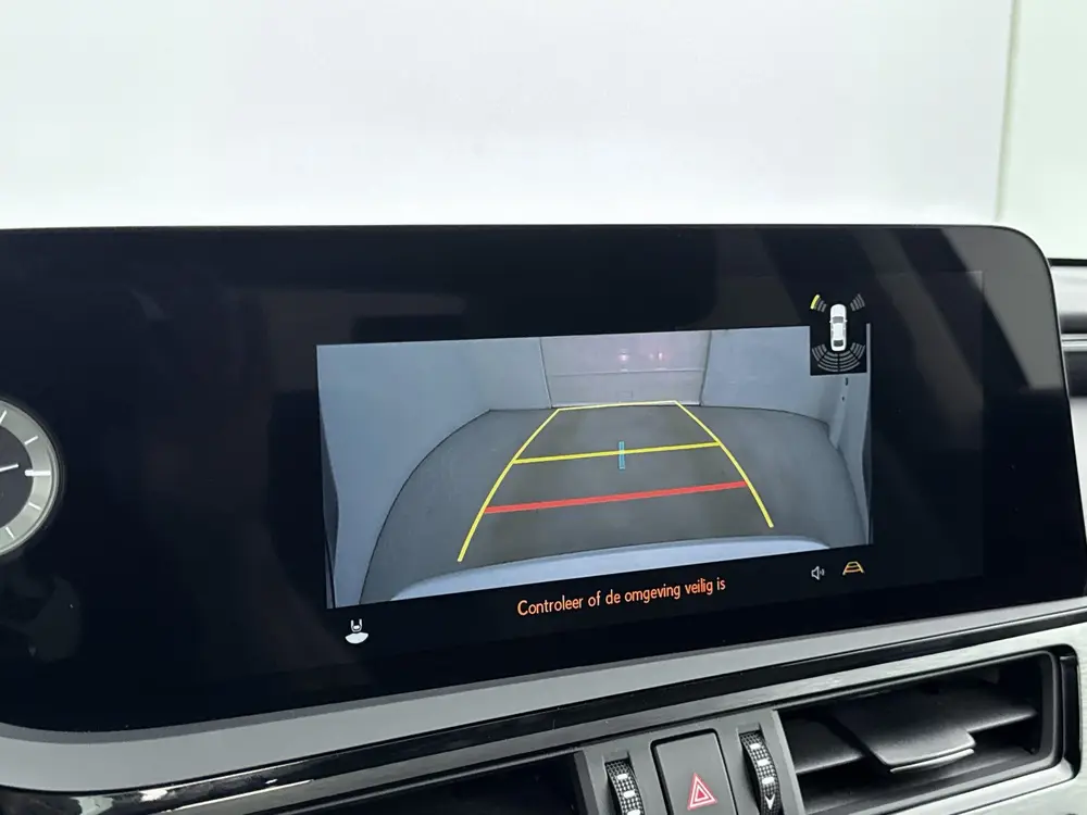 Lexus ES 300h Business Line uit 2024, foto 16