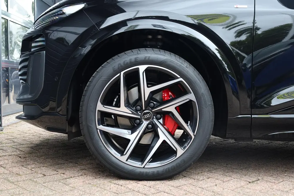 Audi Q6 e-tron S edition performance 100 kWh uit 2026, foto 3