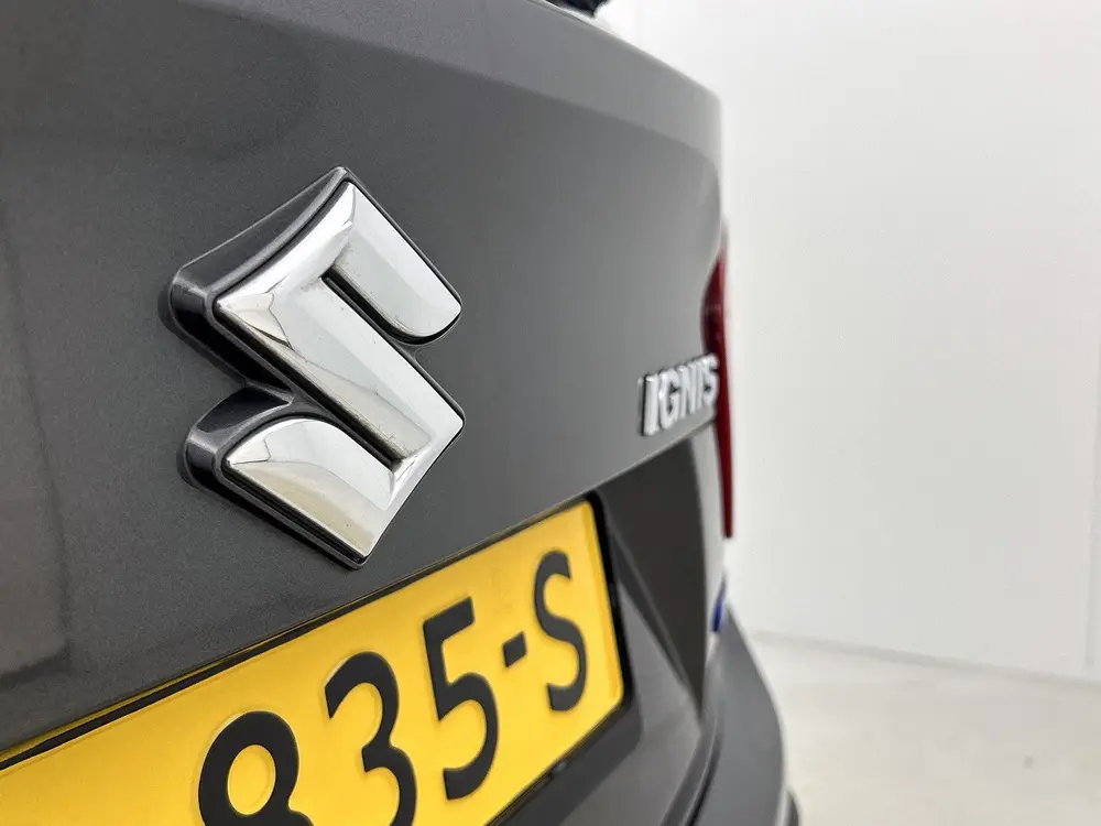 Suzuki Ignis 1.2 Stijl Smart Hybrid | Navigatiesysteem | uit 2019, foto 19