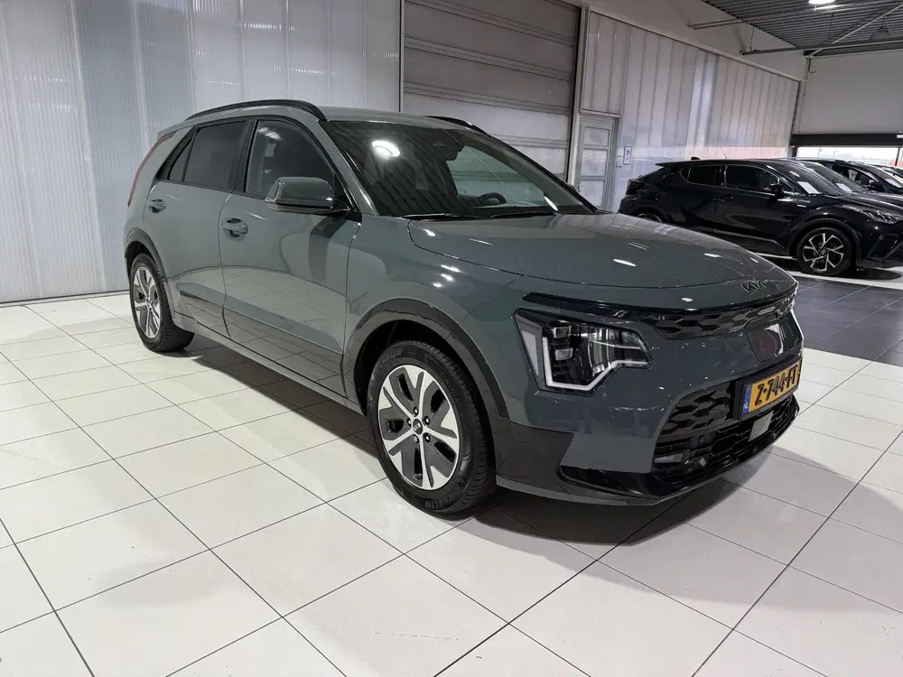 Kia Niro Edition Advanced 64.8 kWh Stoel en Stuur v uit 2024, foto 8