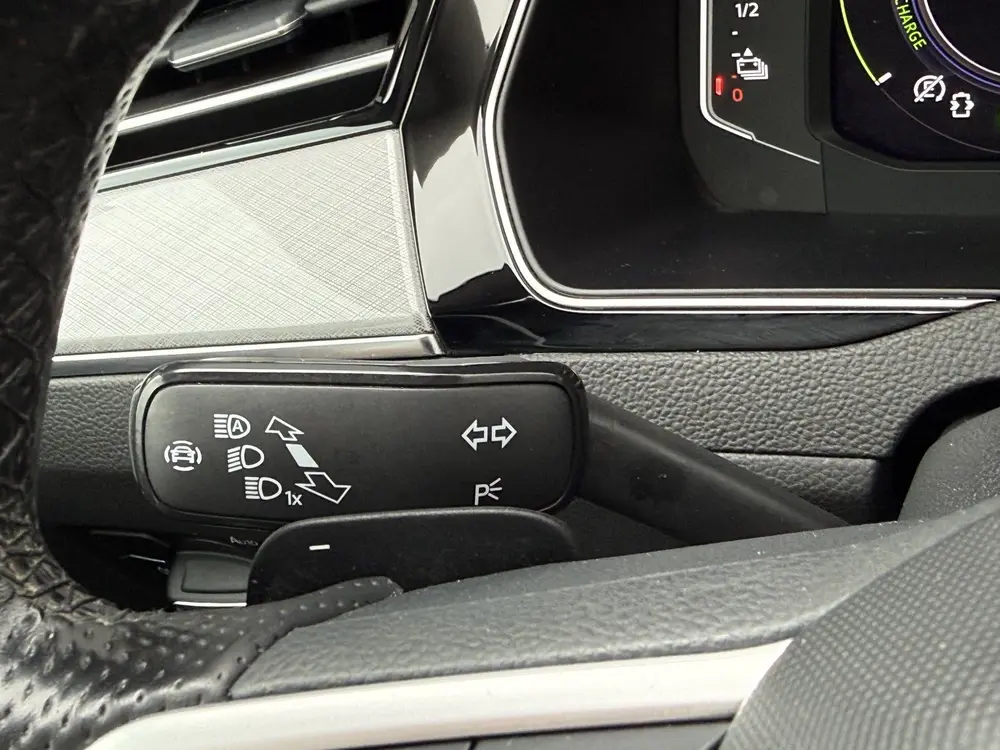Volkswagen Passat Variant BWJ 2022 1.4 TSI 218 PK PHEV GTE B uit 2022, foto 11
