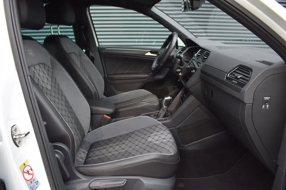 Volkswagen Tiguan 1.4 TSI eHybrid R-Line SOH / VIRTUAL / IQ uit 2022, foto 11