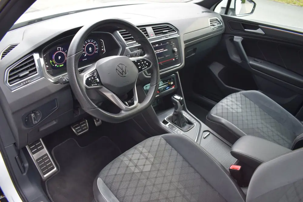 Volkswagen Tiguan 1.4 TSI eHybrid R-Line SOH / VIRTUAL / IQ uit 2022, foto 19