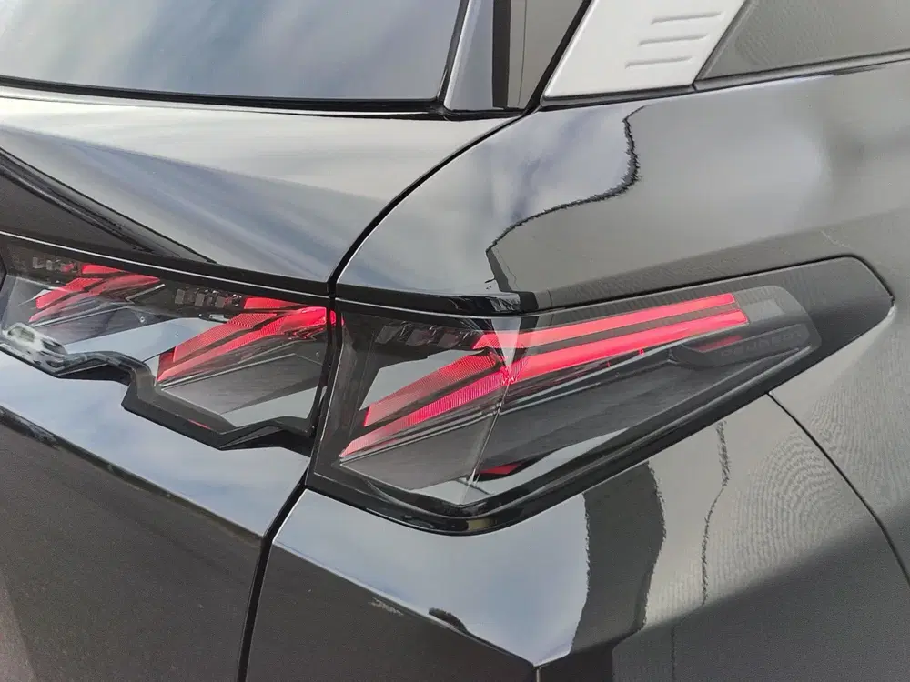 Peugeot 5008 1.2 Hybrid (136 pk) GT uit 2024, foto 18