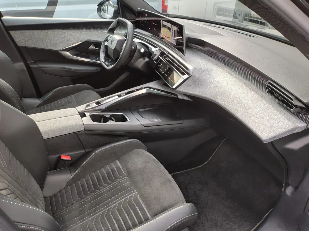 Peugeot 5008 1.2 Hybrid (136 pk) GT uit 2024, foto 8