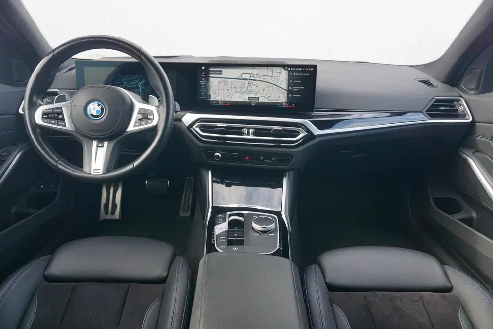 BMW 3-serie Touring 320e M Sportpakket Pro 19'' uit 2022, foto 8
