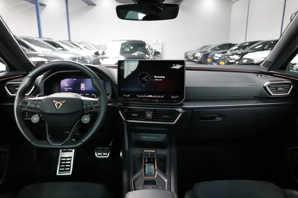 Cupra Formentor 2.0 TSI VZ 4DRIVE 333+PK LED/VIRTUAL/SFEER/S uit 2025, foto 2