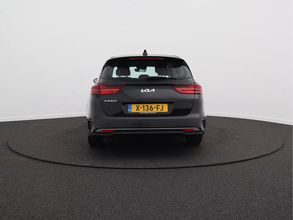 Kia Ceed 1.0 T-GDi DynamicLine uit 2023, foto 16